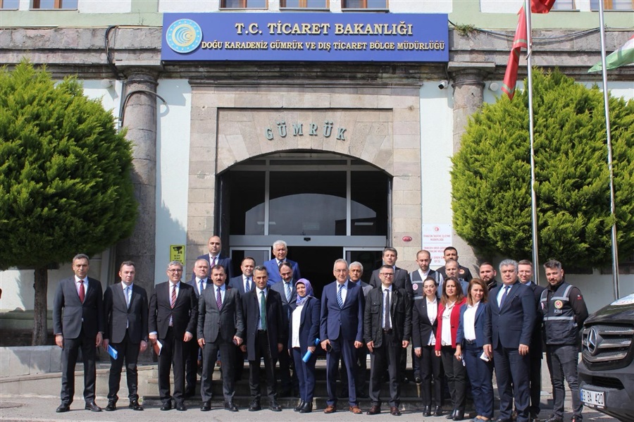 Kaçkar ve Doğu Karadeniz Gümrük ve Dış Ticaret Bölge Müdürlükleri, Rize ve Trabzon Ticaret İl Müdürlükleri ile Rize ve Trabzon Serbest Bölge Müdürlüklerine inceleme ziyareti gerçekleştirildi.